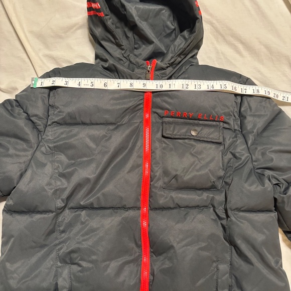 Perry Ellis Solid Puffer in good condition - Picture 9 of 10